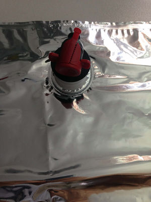 Sac de bavoir dans la boîte avec le robinet/broche ou la valve pour le jus/le vin/pétrole/boisson de sauce